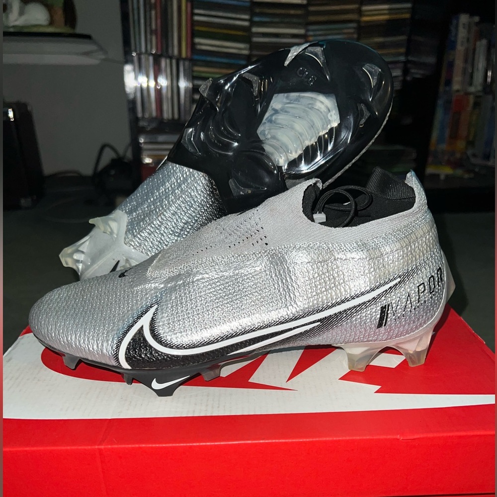 Nike Vapor Edge Elite 360 Flyknit Football Cleats Gray Black Size 8.5 AO8276-100